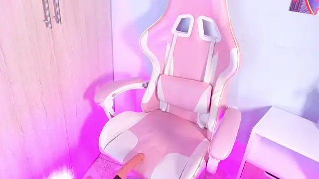 Snapshot of Athenea__fox chatting on 9, 11, 2025 Athenea fox online show from 9, 11, 2025