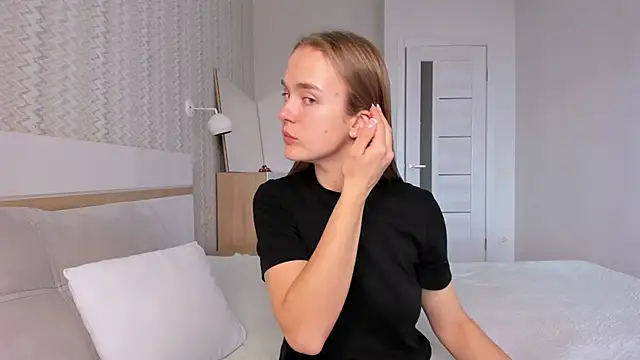 LilMary  online show from 14, 11, 2025