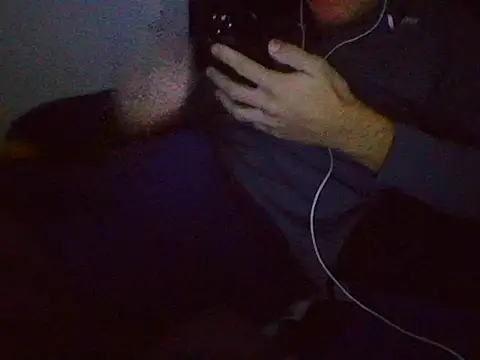 AlbertoRuiz086 online show from 10, 10, 2025