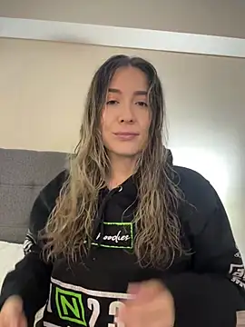 Mariana gom online show from 16, 7, 2026