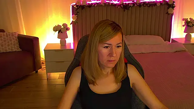 DonnaSmitth online show from 24, 11, 2025