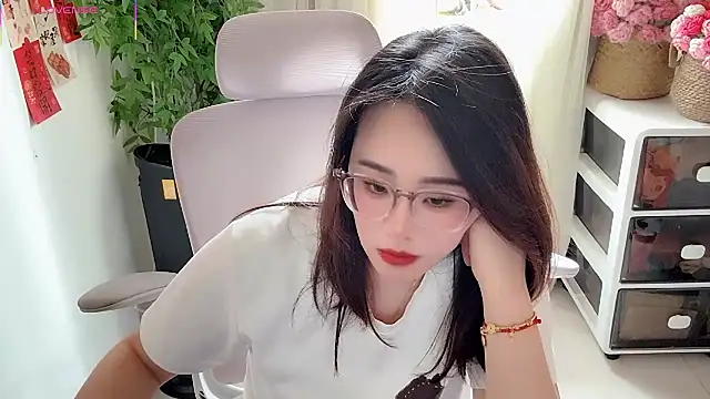 Snapshot of NEWONETO chatting on 10, 5, 2026 NEWONETO online show from 10, 5, 2026