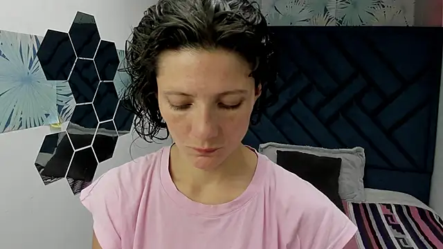 Valery More   online show from 14, 11, 2025