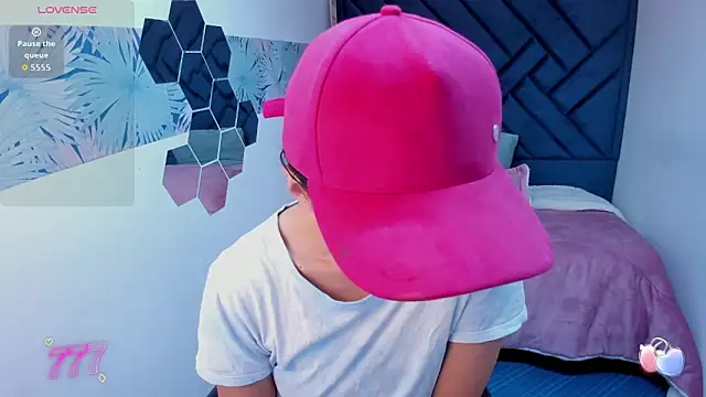 Valery More   online show from 30, 5, 2026
