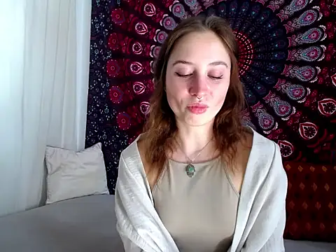 AdalynKiss online show from 4, 3, 2026