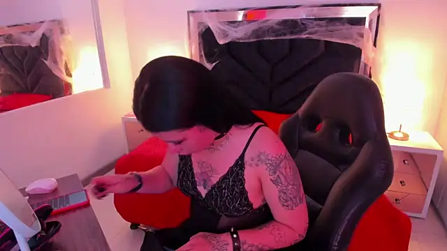 SusanVilla online show from 28, 10, 2025