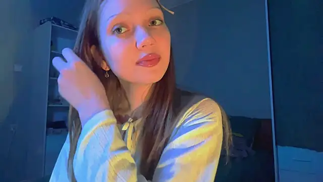 EmiIyKitty online show from 4, 10, 2025