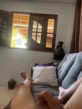 Snapshot of MCLZK chatting on 24, 11, 2025 MCLZK online show from 24, 11, 2025