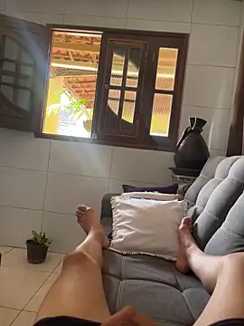 Snapshot of MCLZK chatting on 5, 12, 2025 MCLZK online show from 5, 12, 2025