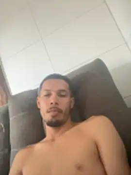 Snapshot of MCLZK chatting on 12, 2, 2026 MCLZK online show from 12, 2, 2026