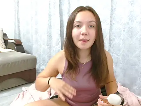 CamillaHessel online show from 7, 10, 2025