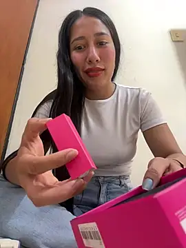Amelia Rivas online show from 9, 7, 2026