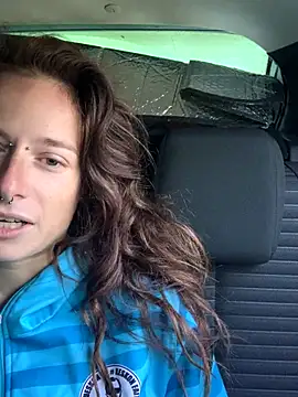 GoldenPussy1329 online show from 18, 10, 2025