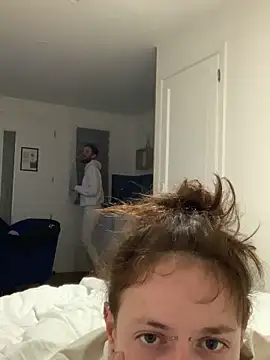 GoldenPussy1329 online show from 28, 11, 2025