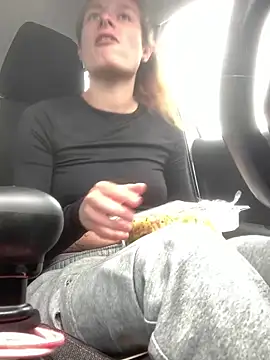 GoldenPussy1329 online show from 28, 4, 2026