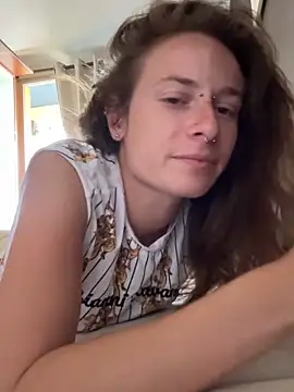 GoldenPussy1329 online show from 21, 6, 2026
