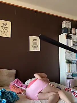 GoldenPussy1329 online show from 27, 6, 2026