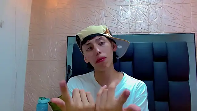 Snapshot of thaigo_twink38 chatting on 5, 12, 2025 thaigo twink38 online show from 5, 12, 2025