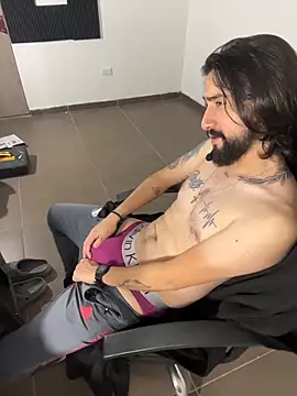 maximusdominus26 online show from 10, 3, 2026