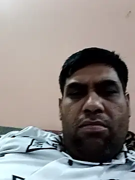 Snapshot of karan_kapoor_09876 chatting on 7, 11, 2025 karan kapoor 09876 online show from 7, 11, 2025