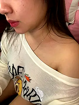 Snapshot of Gina999 chatting on 18, 11, 2025 Gina999 online show from 18, 11, 2025