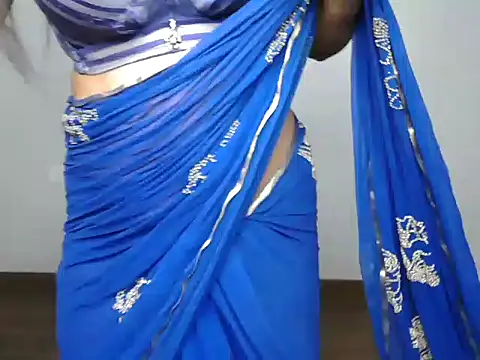 Snapshot of mooonlightbaby chatting on 5, 3, 2026 mooonlightbaby online show from 5, 3, 2026