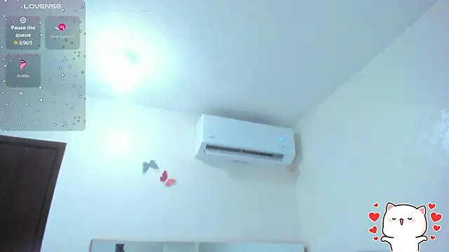 Snapshot of KendallMiller2 chatting on 8, 10, 2025 KendallMiller2 online show from 8, 10, 2025