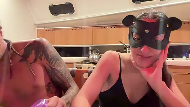 Snapshot of Monk_and_Mia chatting on 17, 10, 2025 Monk and Mia online show from 17, 10, 2025