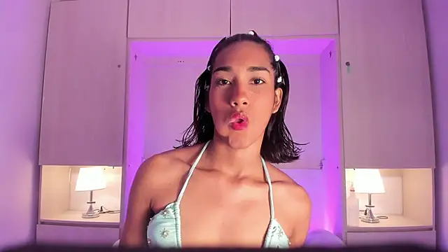 AnahiCollins online show from 30, 4, 2026