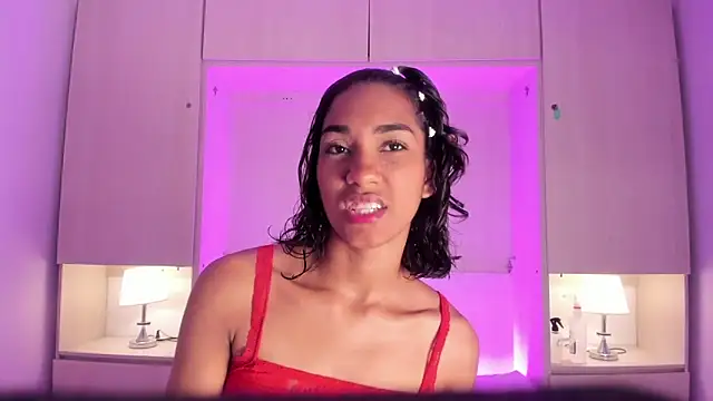AnahiCollins online show from 2, 5, 2026