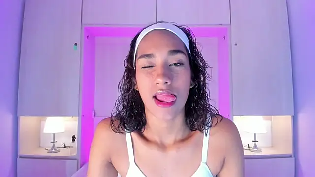 AnahiCollins online show from 28, 5, 2026