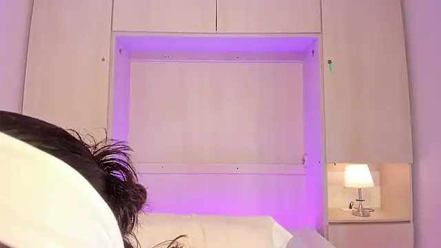 AnahiCollins online show from 12, 7, 2026