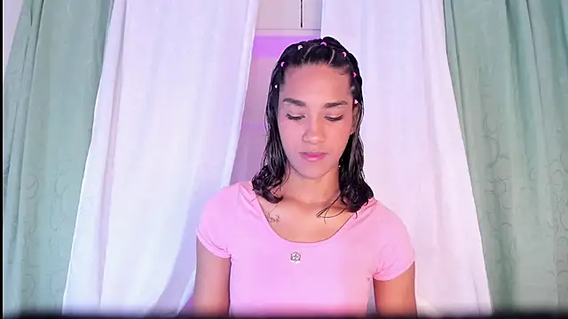 AnahiCollins online show from 27, 7, 2026