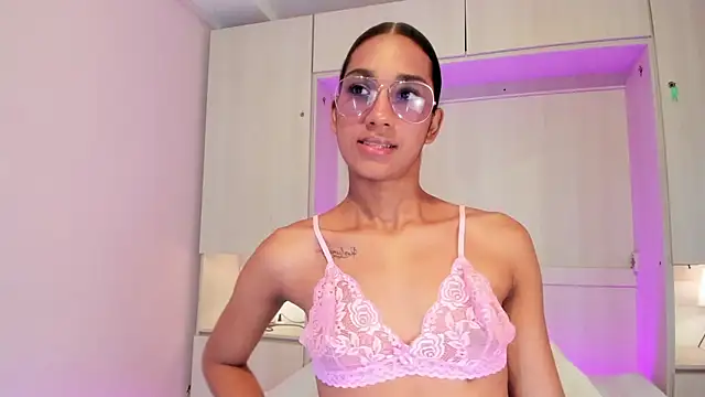 AnahiCollins online show from 30, 7, 2026