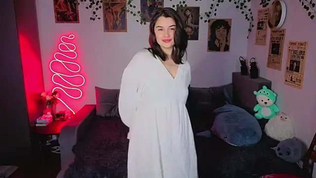 kira kick online show from 23, 10, 2025