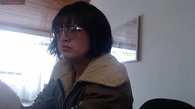 NamiDVelvet online show from 1, 10, 2025