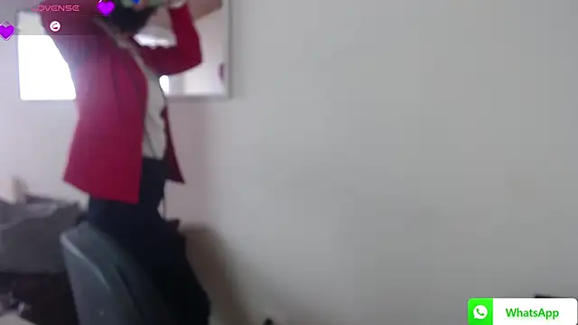 NamiDVelvet online show from 6, 10, 2025