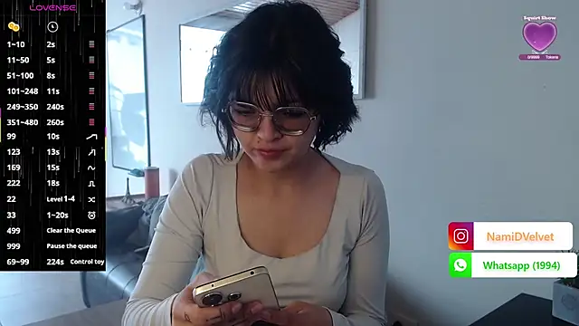 NamiDVelvet online show from 15, 10, 2025