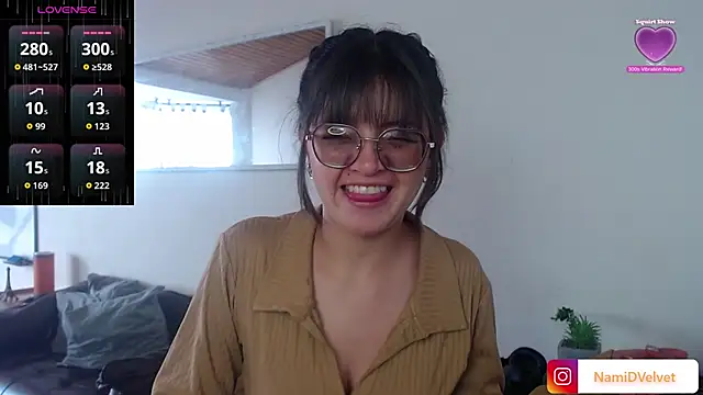 NamiDVelvet online show from 22, 10, 2025