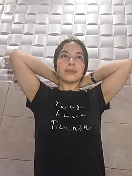 EmmaValencia  online show from 22, 10, 2025