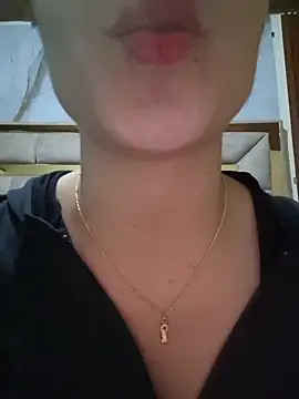 EmmaValencia  online show from 18, 6, 2026