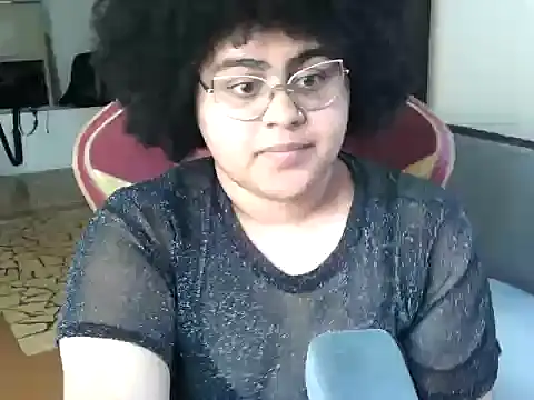 Snapshot of wluvnahe chatting on 24, 10, 2025 wluvnahe online show from 24, 10, 2025