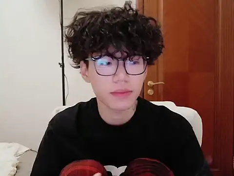 Snapshot of hangzi-0011 chatting on 28, 9, 2025 hangzi-0011 online show from 28, 9, 2025