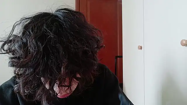 Snapshot of hangzi-0011 chatting on 21, 10, 2025 hangzi-0011 online show from 21, 10, 2025