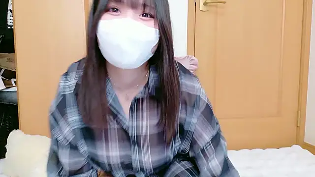 YUKINA 00 online show from 21, 4, 2026