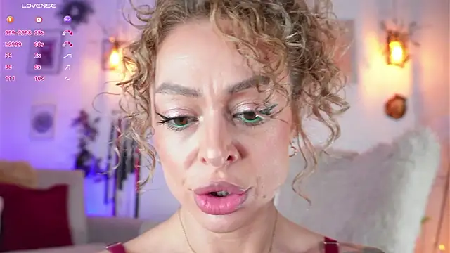 Snapshot of curlynatashaa chatting on 17, 1, 2026 curlynatashaa online show from 17, 1, 2026