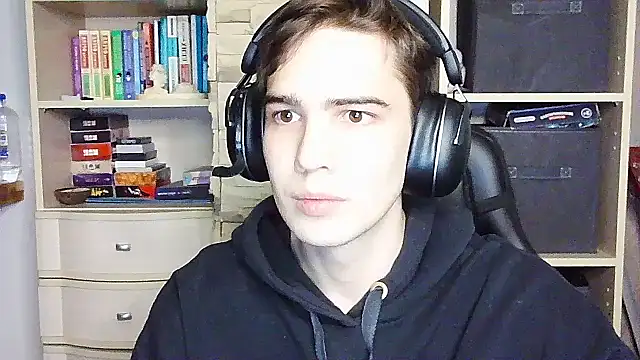  Chris Next Door  online show from 1, 10, 2025