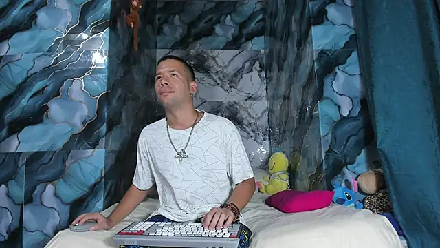Snapshot of celesteyorucso1 chatting on 18, 10, 2025 celesteyorucso1 online show from 18, 10, 2025