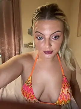 Diamondxoxx online show from 10, 10, 2025