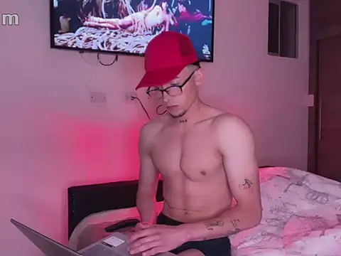 strongManLatino online show from 6, 10, 2025